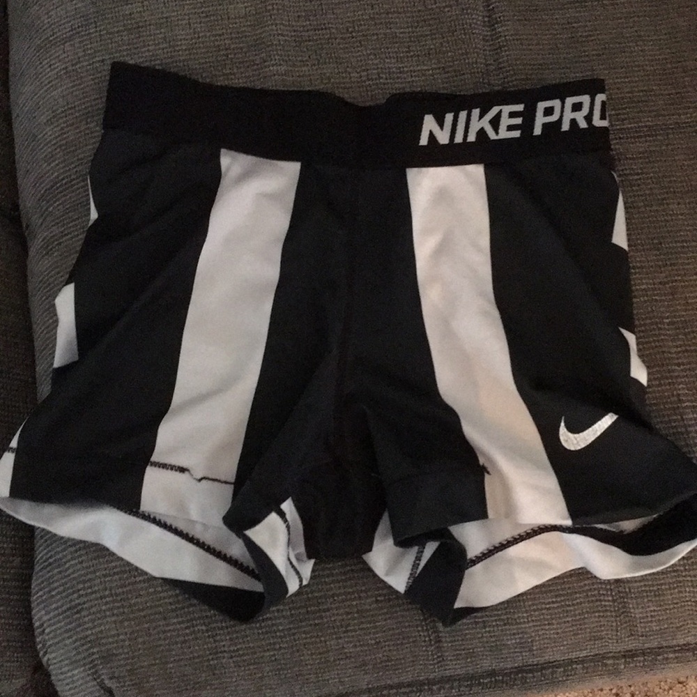 Women’s Nike pro compression shorts